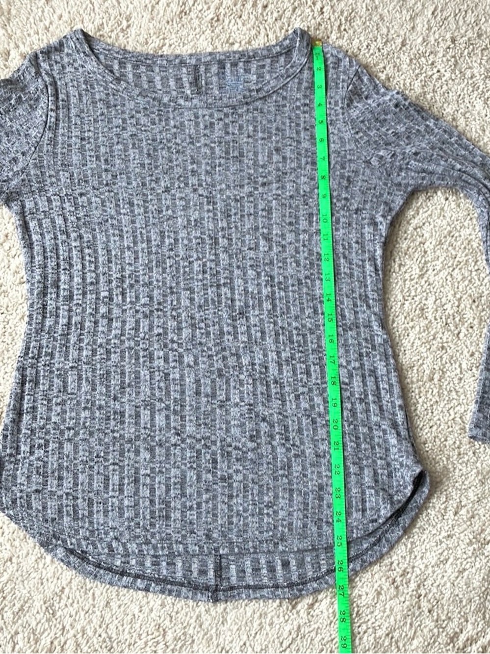 No Boundaries | Ribbed Sweater - Picture 3 of 7